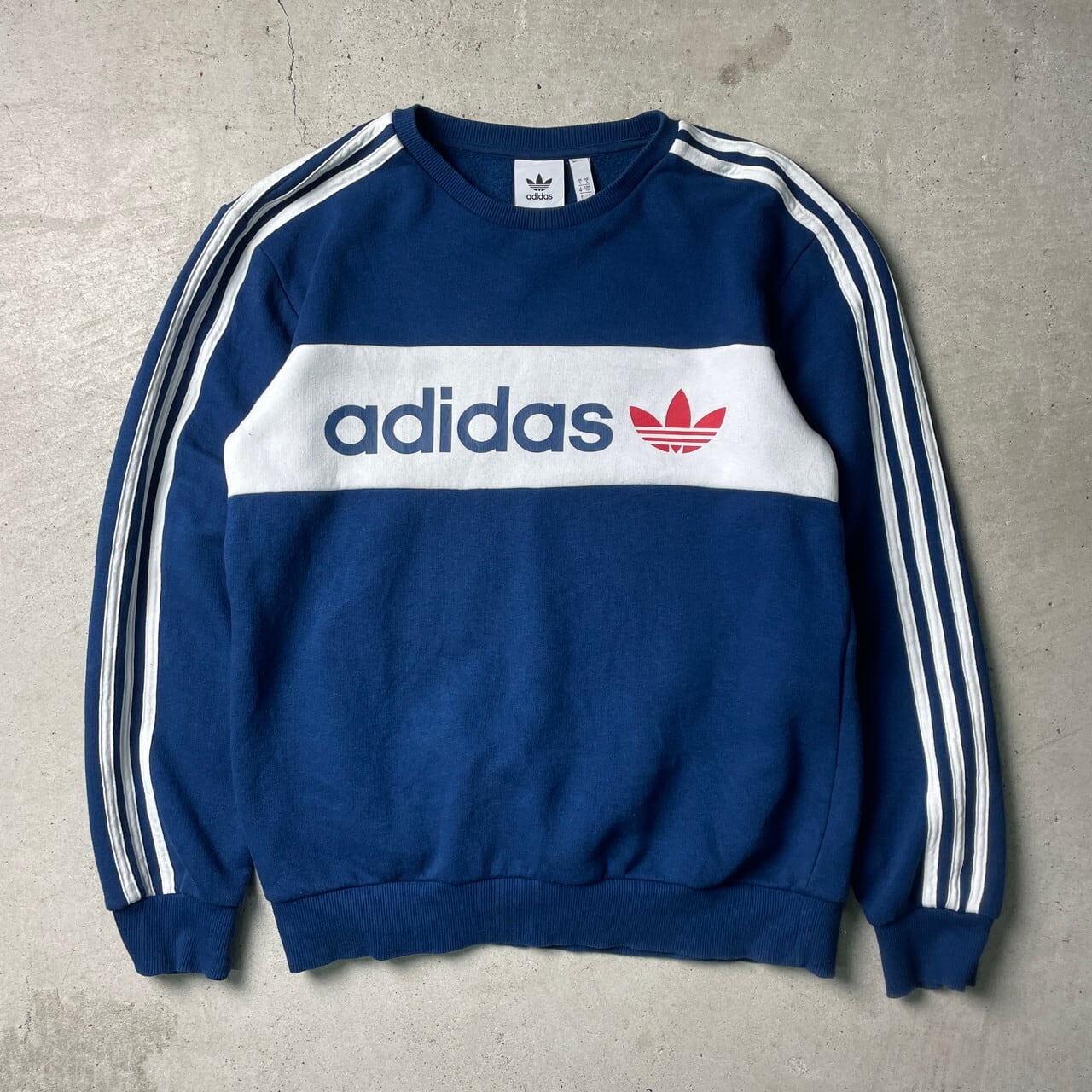 【新品】adidas originals　トレーナー　S