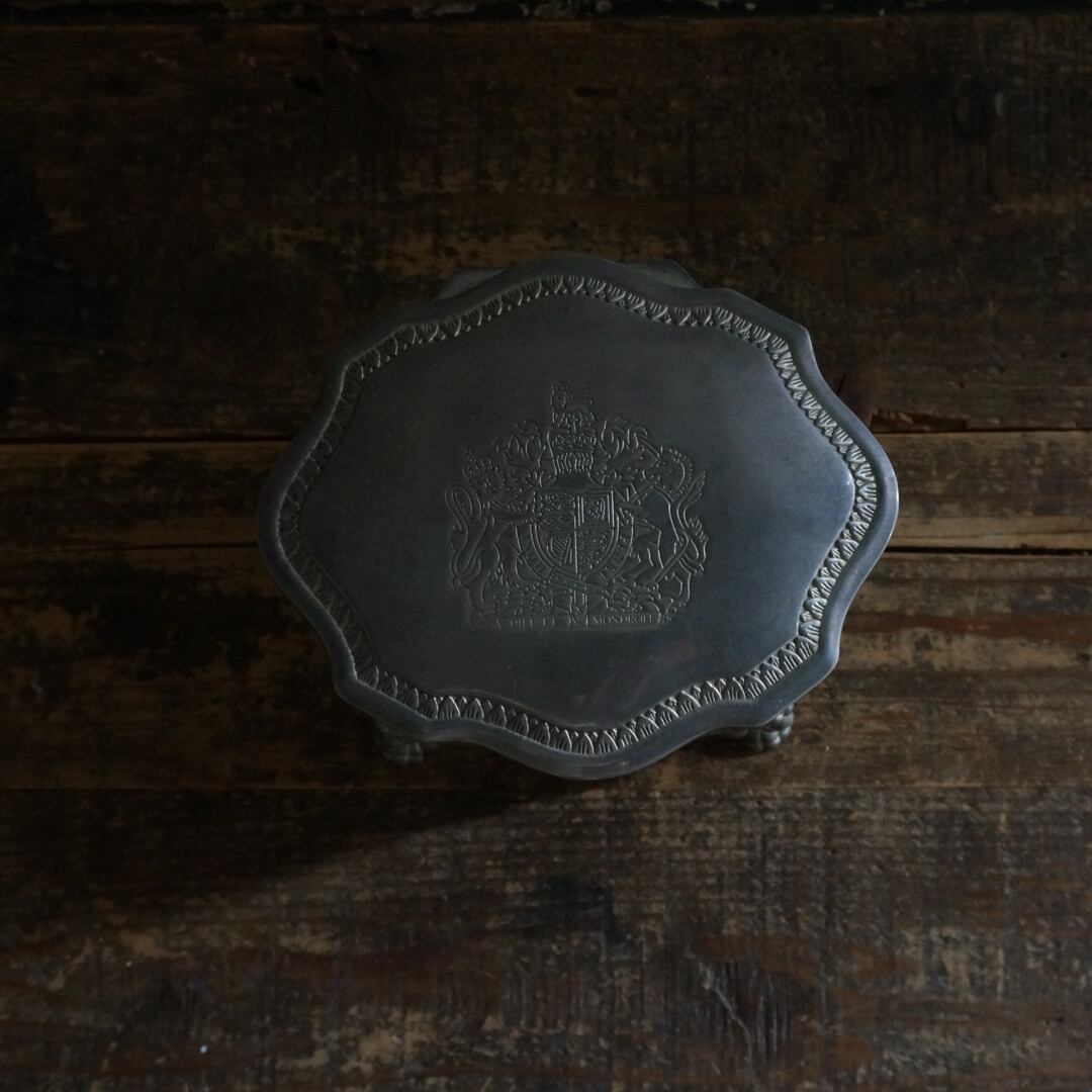 古いフランスのジュエリーボックス