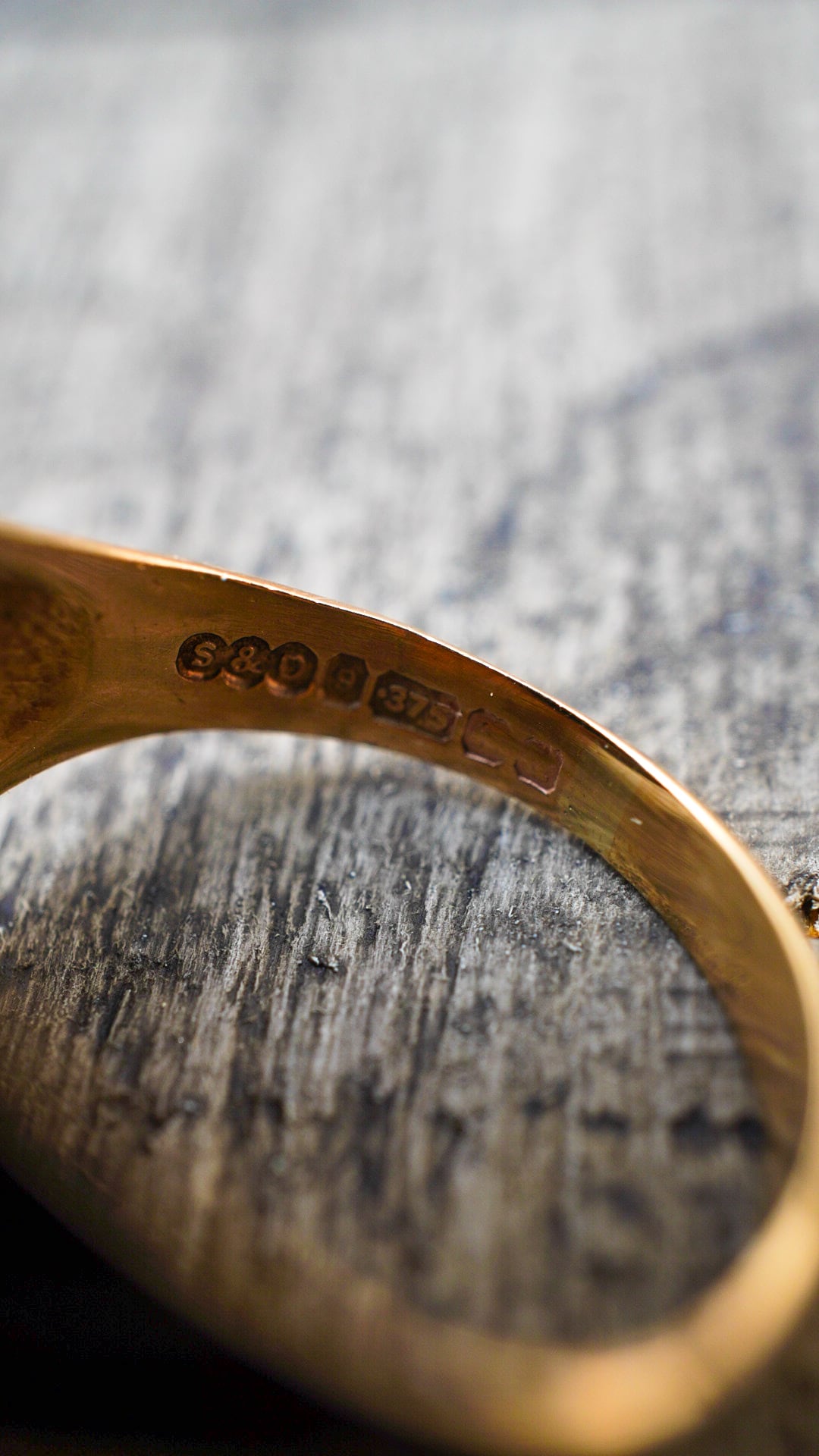 1969】U.K. VINTAGE 9ct イエロー ゴールド シグネット リング 1969】U.K. VINTAGE 9ct イエロー ゴールド シグネット リング