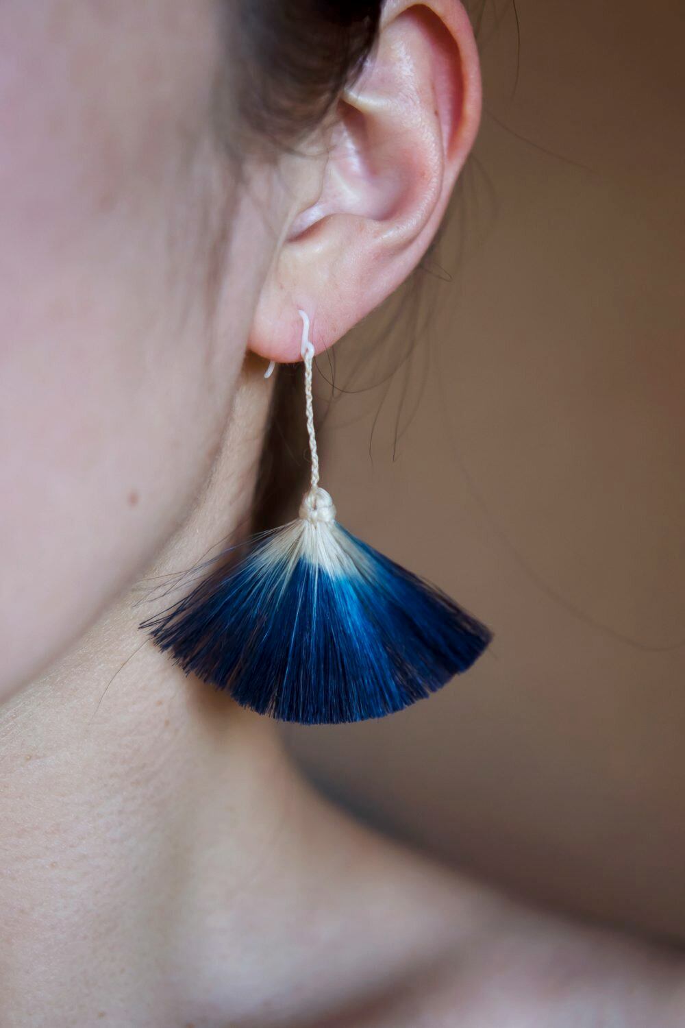 青苧のピアス // 羽・間(藍濃淡) | 小雲・百貨 青苧のピアス // 羽・間(藍濃淡) | 小雲・百貨