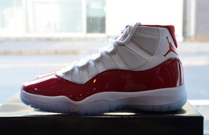 Nike Air Jordan 11 Varsity Red