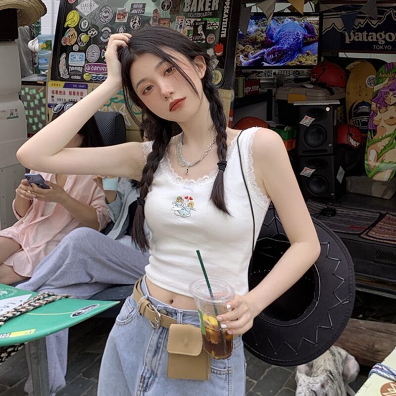 ホワイトサマーレッドトップス ショート 夏物 試着室96918812112