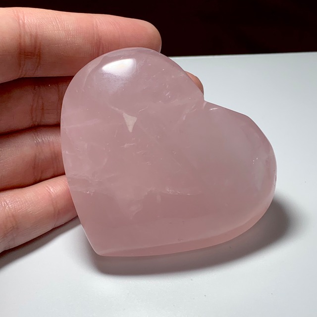 2.可愛いピンク色☆ハートローズクォーツ インテリア