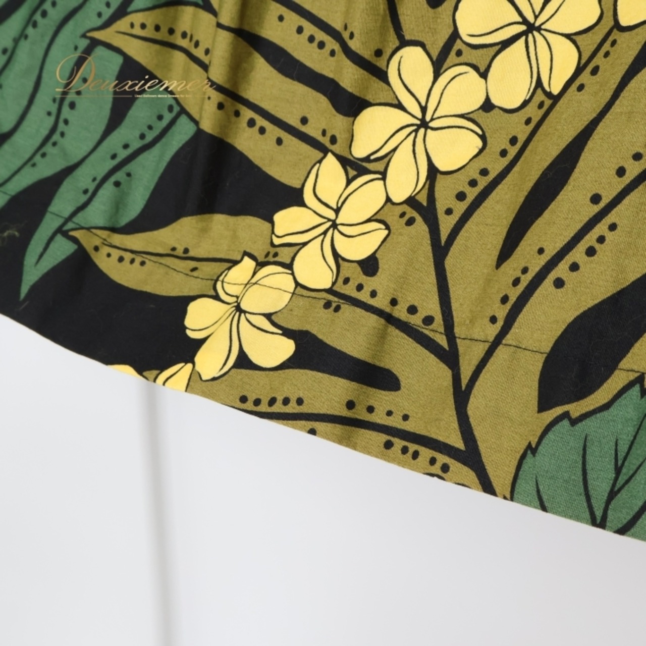 フラダンス 衣装 パウスカート ブラック系 ハイビスカス柄 モンステラ柄 プルメリア柄 ハワイアンプリント アロハ フラ ダンス レッスン 練習 シングル スカート 華やか 鮮やか カラフル おしゃれ レッド系 グリーン系 カーキ系 イエロー系 ホワイト系 ブラウン系 黒 白 赤 黄 緑 茶 ダンス衣装 大人っぽい ハイビスカス 練習着 アロハ柄 リゾート