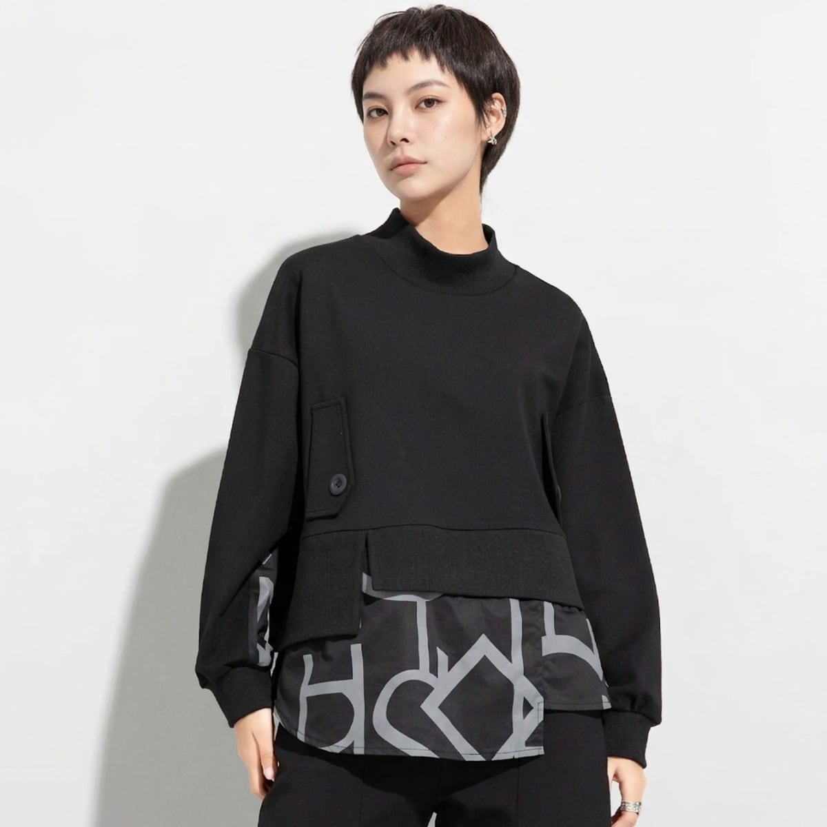 裾レイヤード風 グラフィック切り替え スウェット 1color PU0531