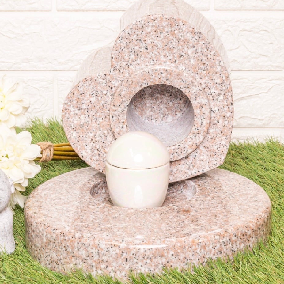 大切なペットちゃんの墓石 ペット用墓 庭 屋外 自宅 ペット供養 埋葬