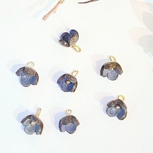 【アウトレット】３Dレザーフラワー クローバーSS (ピン付タイプ)7個入(ペールラベンダー)