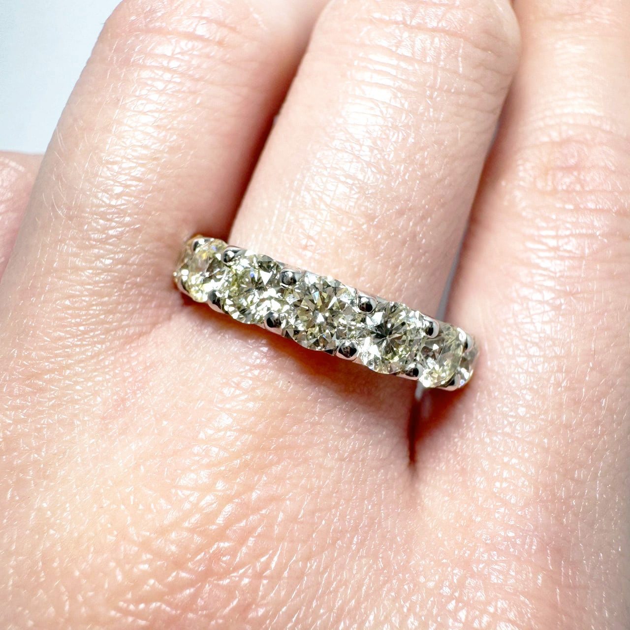 Pt900 2.197ct 7ピース 大粒ダイヤモンド エタニティリング | カオキ