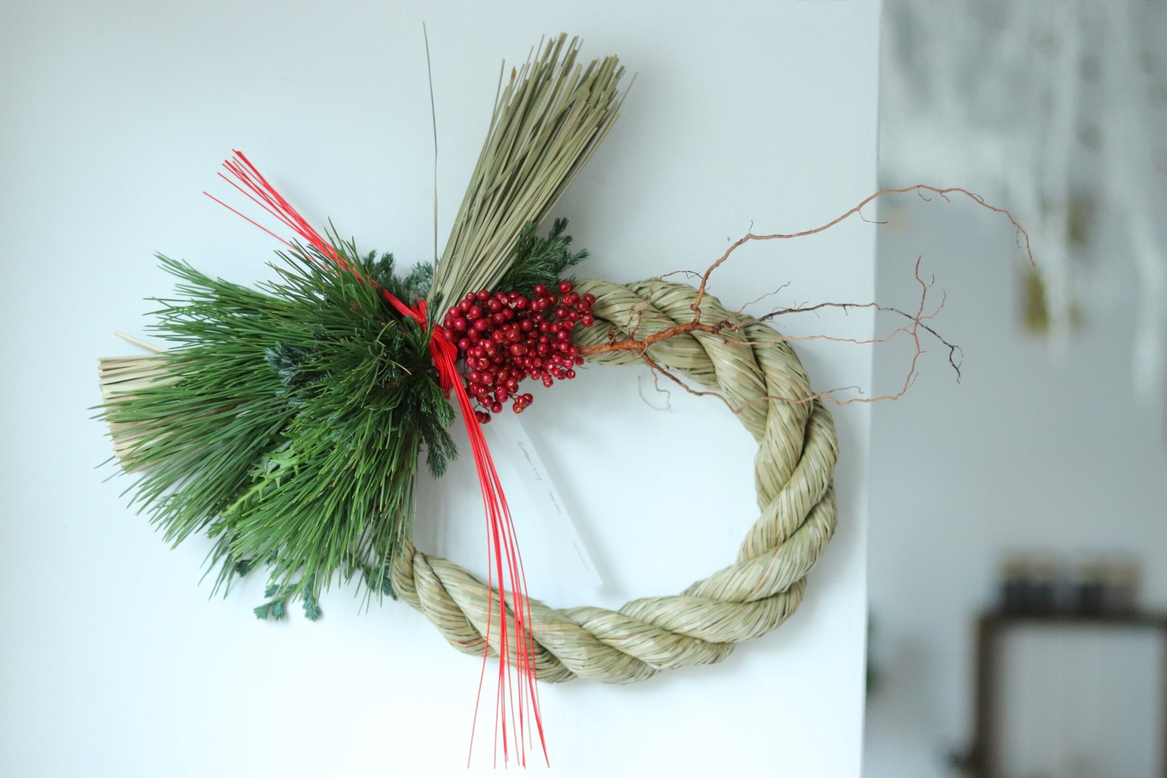 根引き松のしめ縄 赤