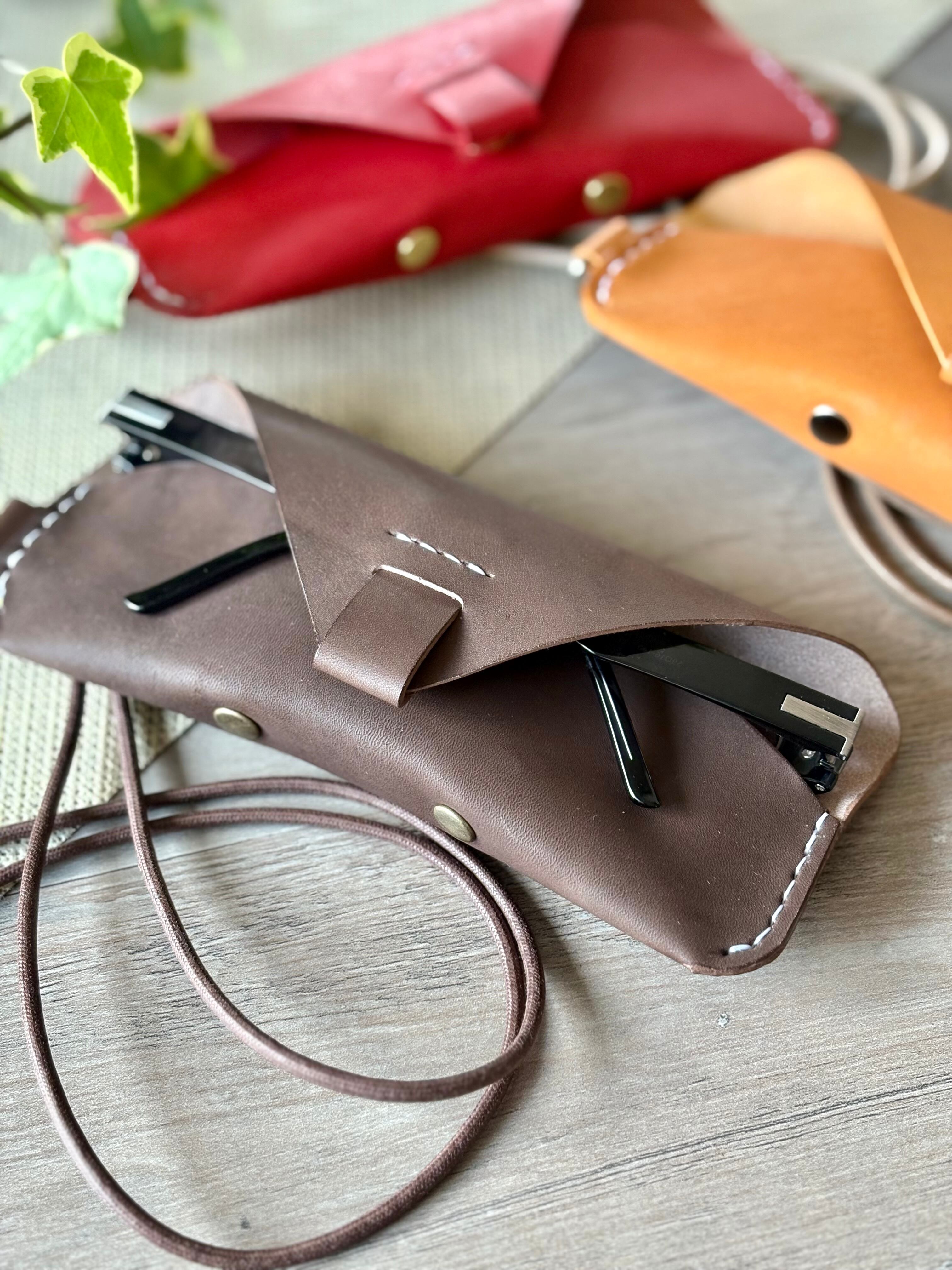 健康用品 kearny レザーメガネケース ネックストラップ付