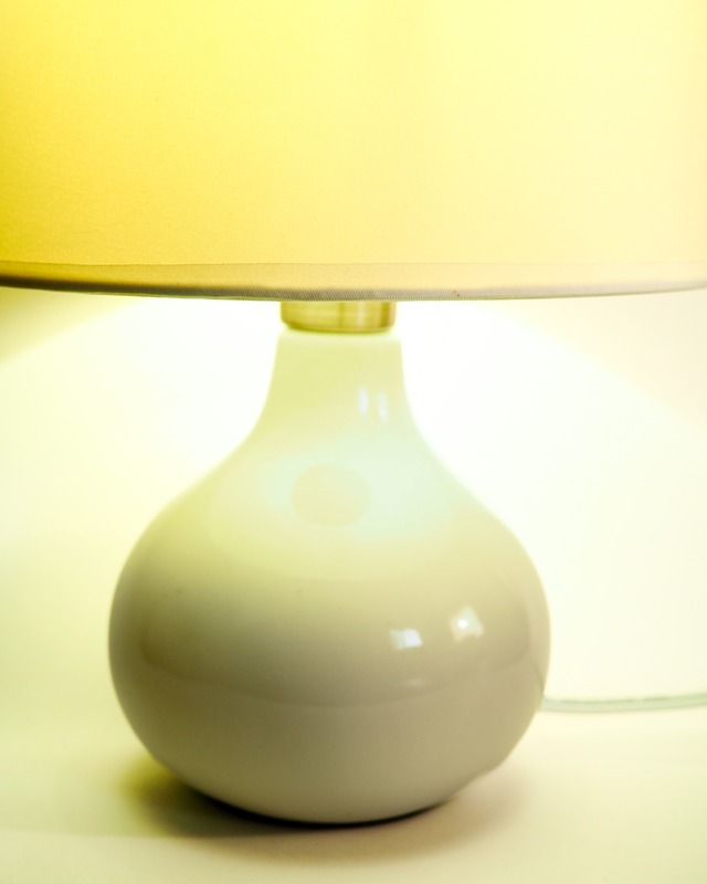 Ceramic lamp with white shade