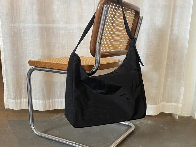 【BAGGU】nylon square bag(M)