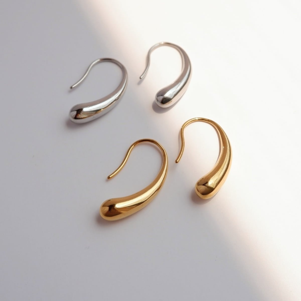 ドロップフックピアス
