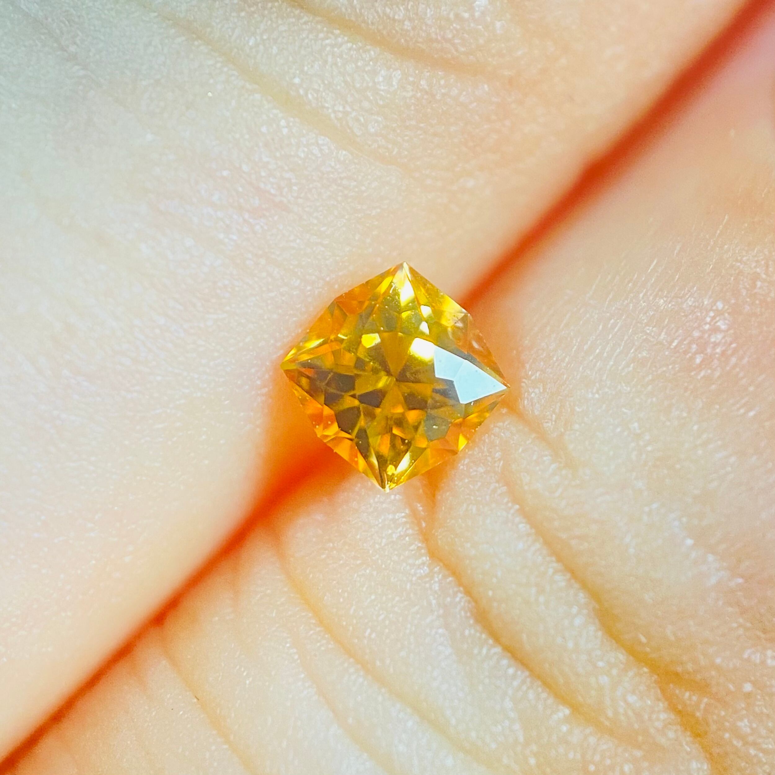 鮮やかで可愛らしいモンタナサファイア