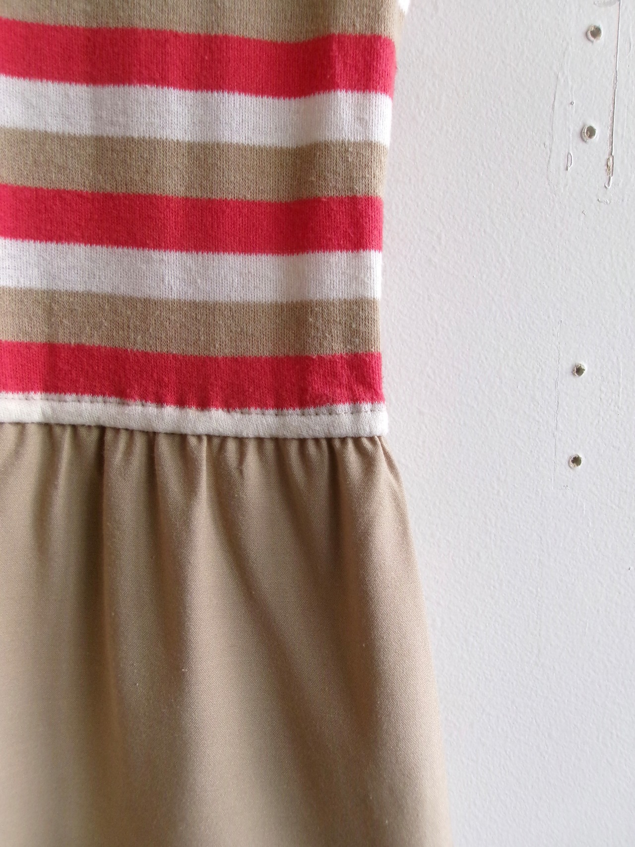 Switching border dress