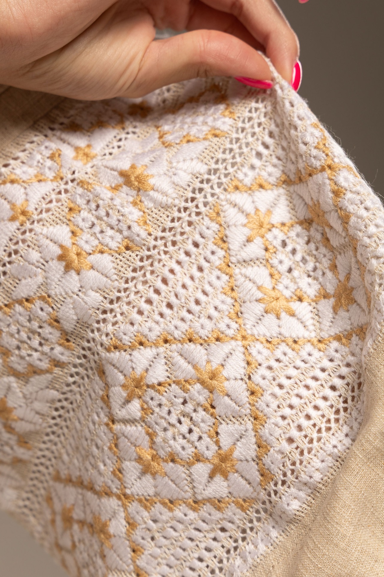 ウクライナ刺繍ヴィシヴァンカ　手刺繍　レディース・フリーサイズ - 3