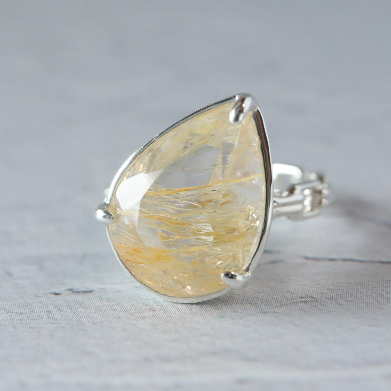 ルチルイントパーズ リング | DoubleMoon jewelry