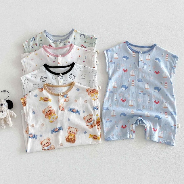 【66-90】クマ柄カートゥーンロンパース