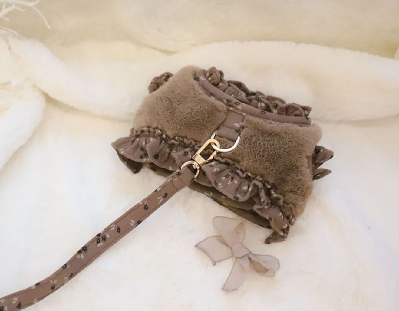 高級犬服 新品 cozy n Fox Fur Harness ファーハーネスm 即納【COZY N】Fur Harness＋Leash《4color》 | haneulpet