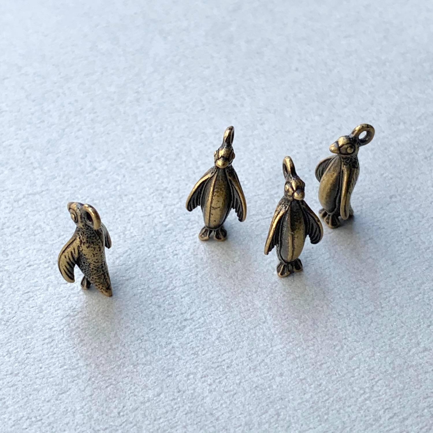 最終入荷〉アンティーク風 ペンギンチャーム | Dua-アクセサリーパーツ