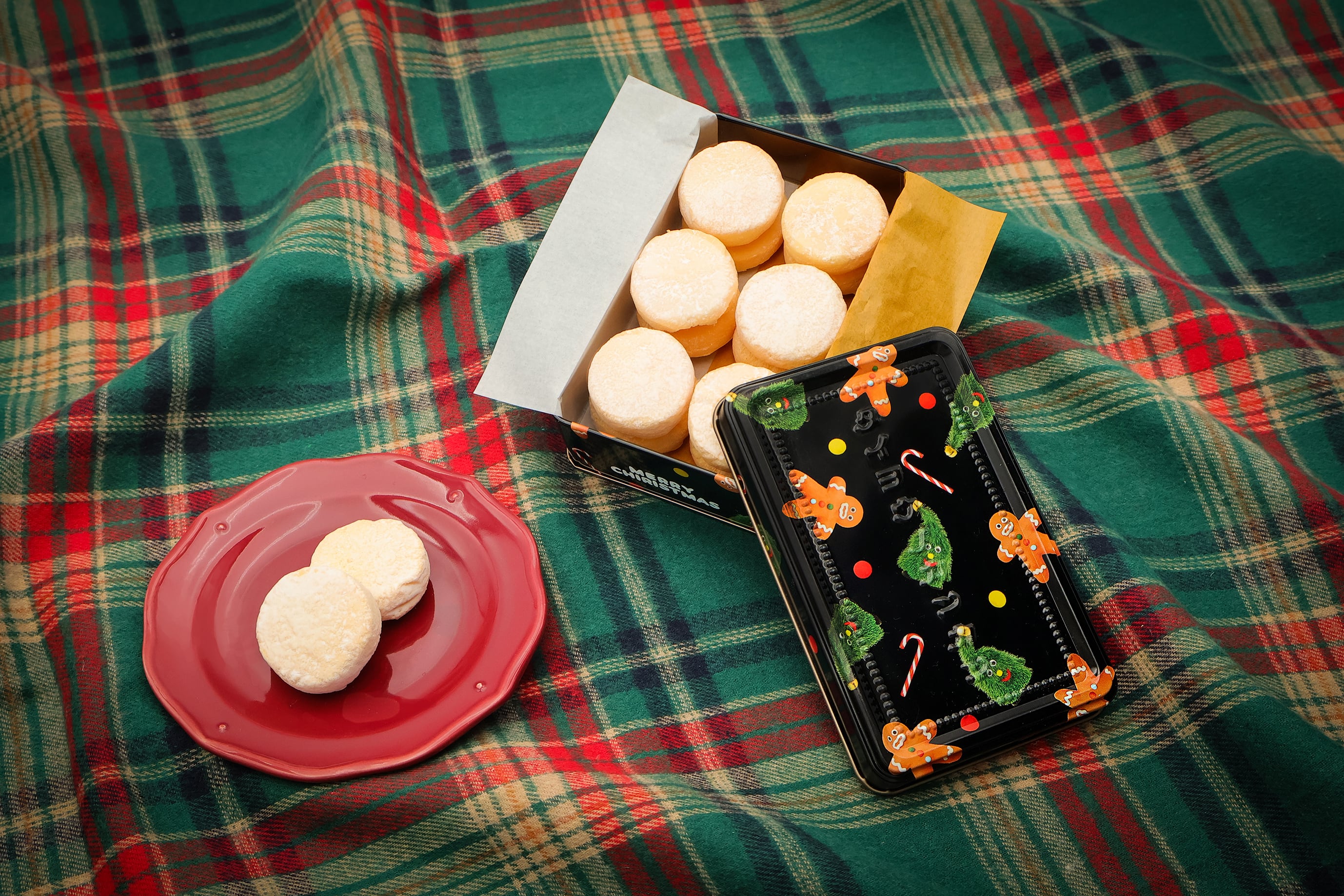 今期終売しました【Xmas限定】タイヨウノカンカンminiエンボス缶