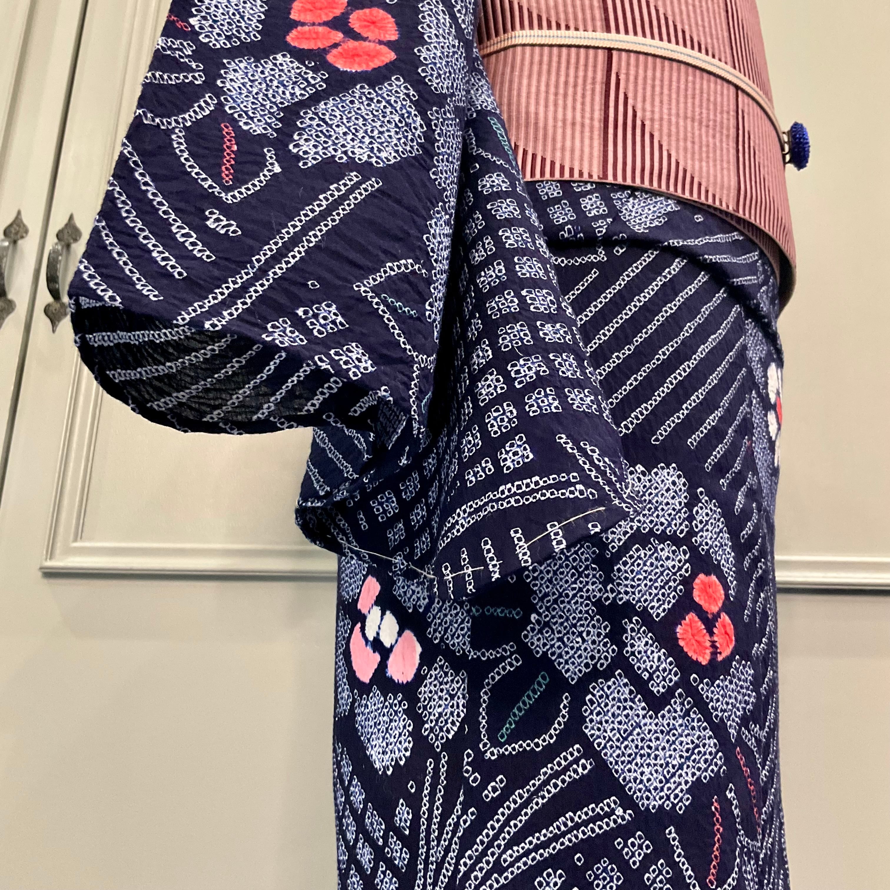 宵の花灯り＊総絞り バラ 花 フラワー 濃紺 紺 ネイビー レッド