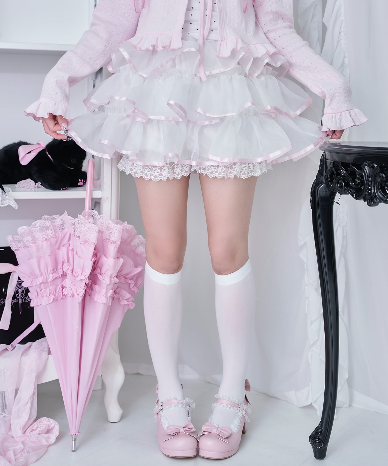 ま*ん様 コヤンイサムチョン　ぽってり可愛い　ハートフリンジとフリルのデニムバッ ℳ𝒶𝑔𝒾𝒶 𝒞𝒽𝒶𝓇𝓂｜.⋆𝜗𝜚 いちばんかわいい自分になれる、魔法の
