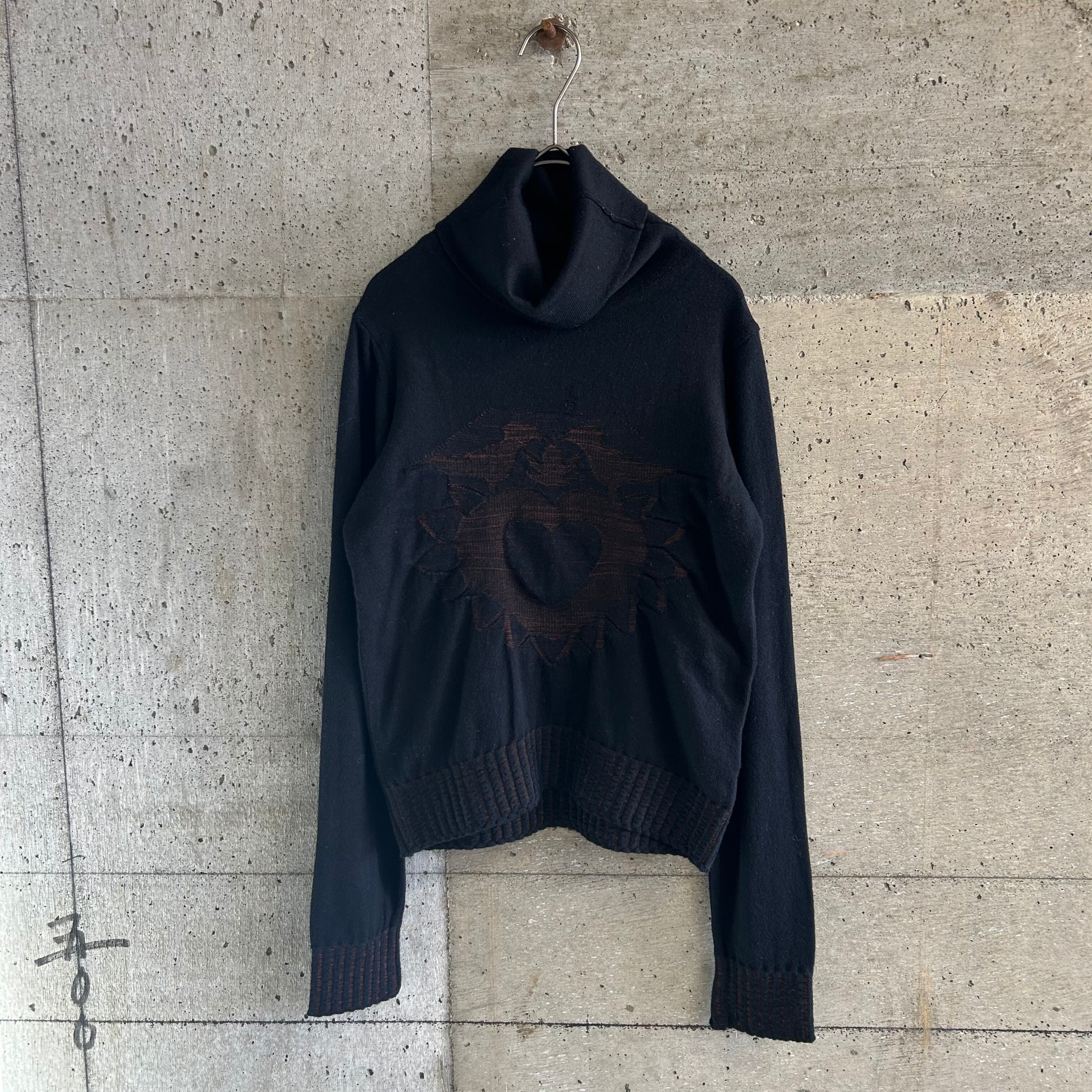 heart-knitted turtleneck knit