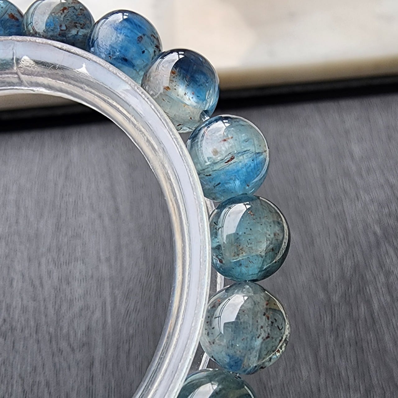 SR053】高品質 希少ガーネットインカイヤナイト 1点物 天然石 | 天然石