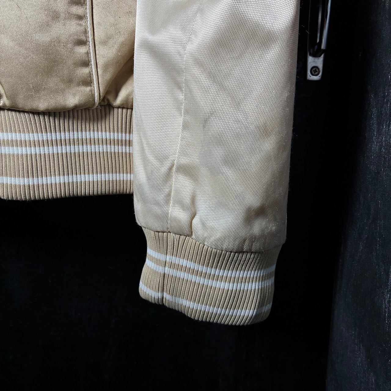 FUBU / ゴールド×ホワイト 切り替えジャケット / Y2K短丈シルエット / ラグジュアリーHIPHOP