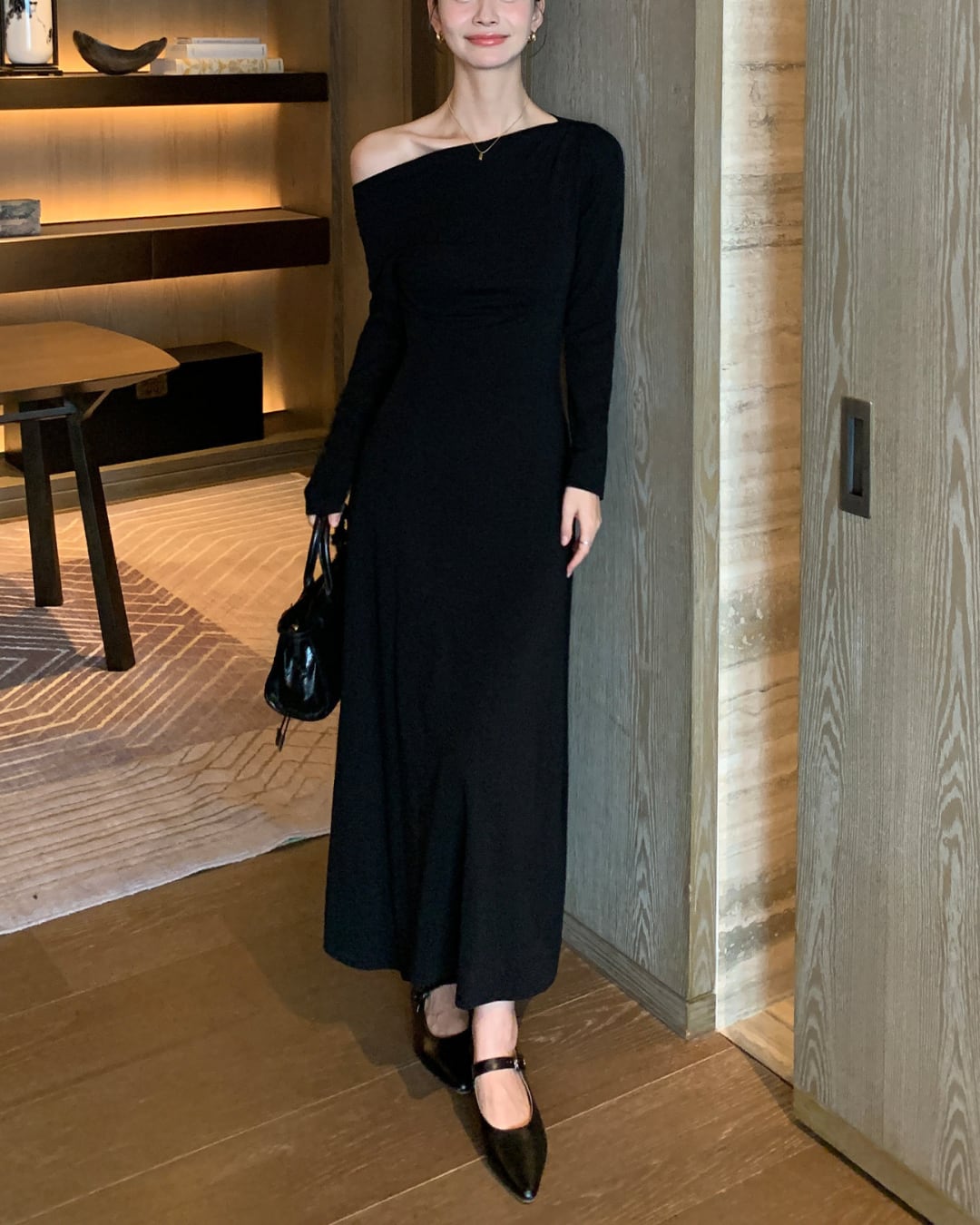 アシンメトリーワンショルダーワンピース A25420