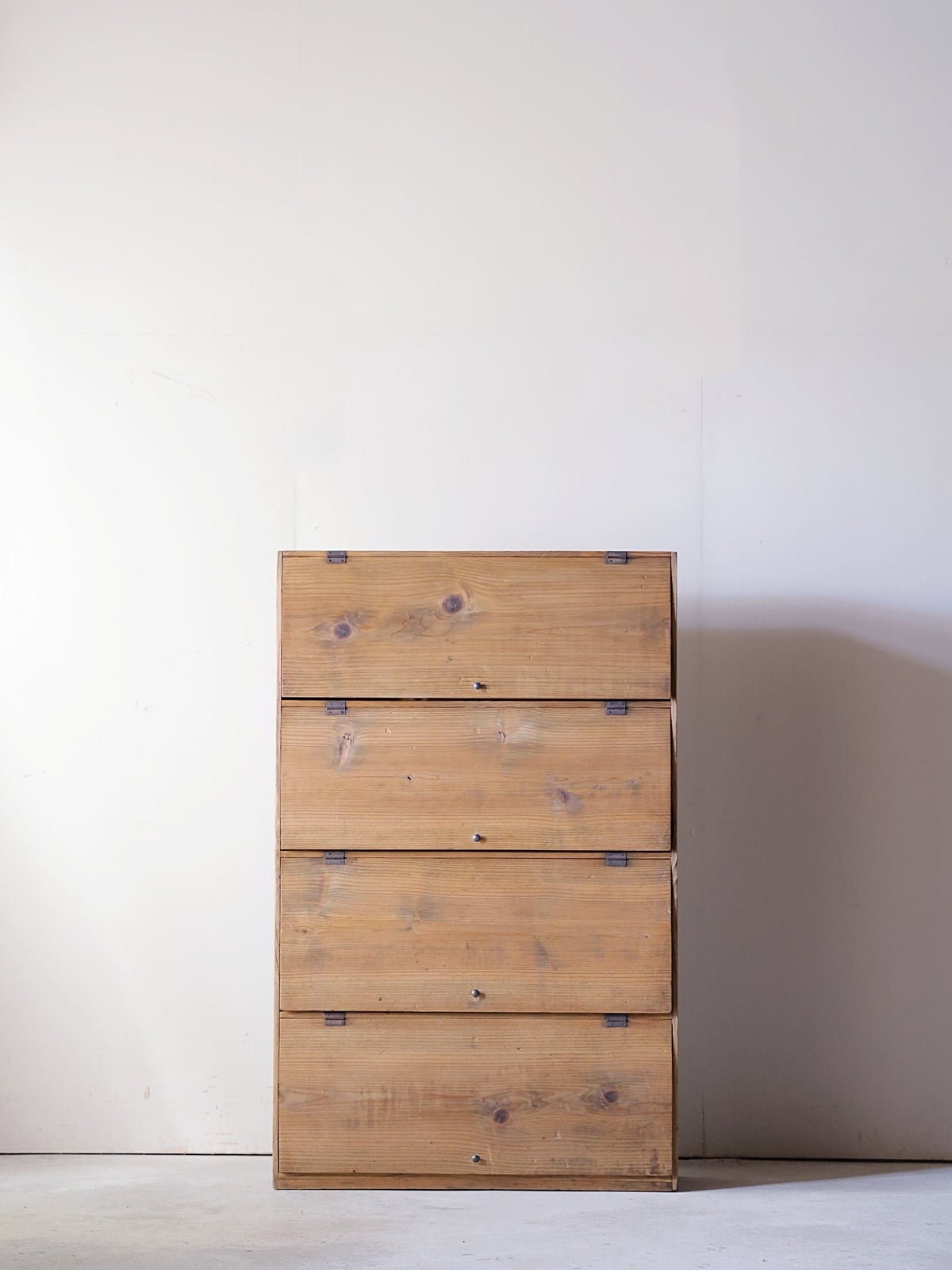 パタパタ扉棚 | アルドマ 古道具・古家具・アンティーク