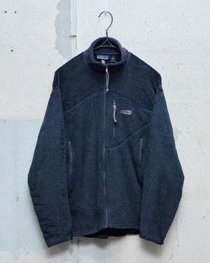 “Patagonia”Regulator R2, polartec high pile fleece jacket / SIZE : M / Made In USA / NAVY