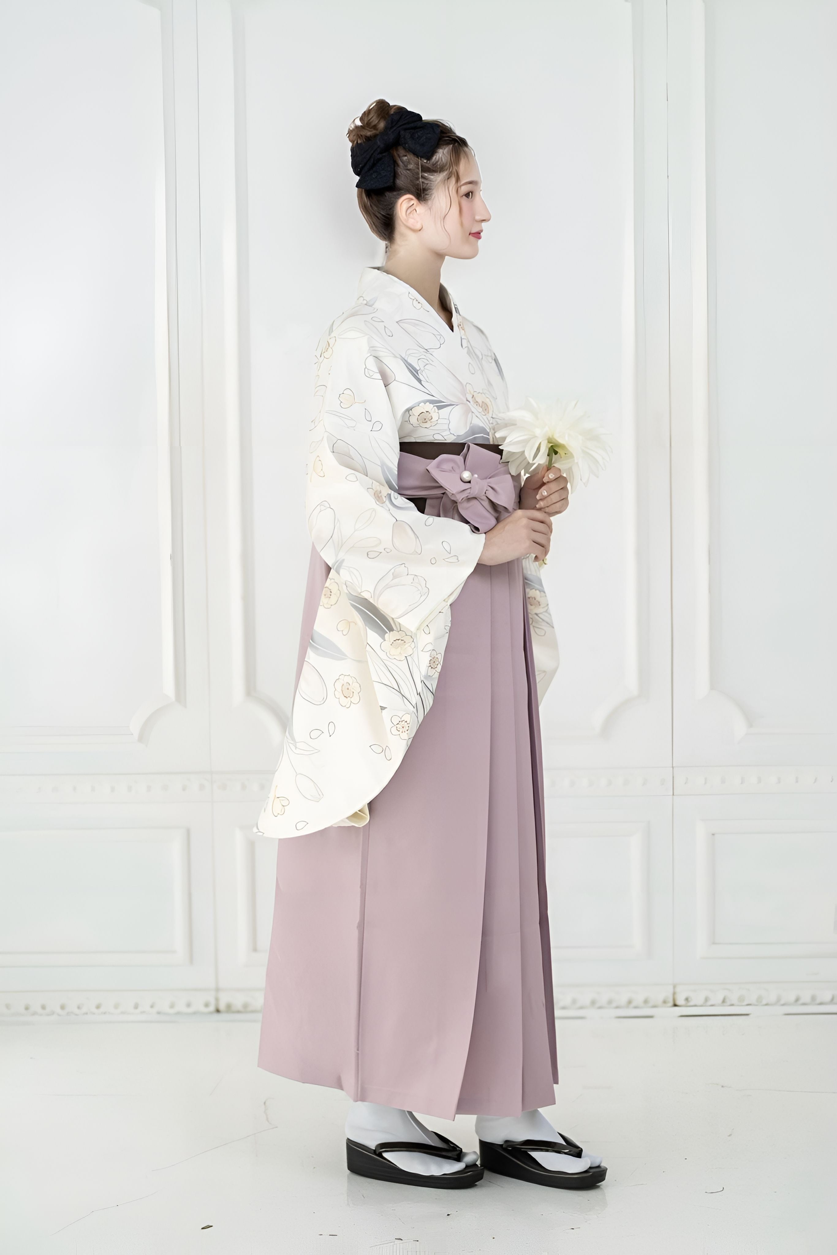 Kimono Sienne 卒業式袴3点セット 白 チューリップ 二尺袖着物 袴 黒