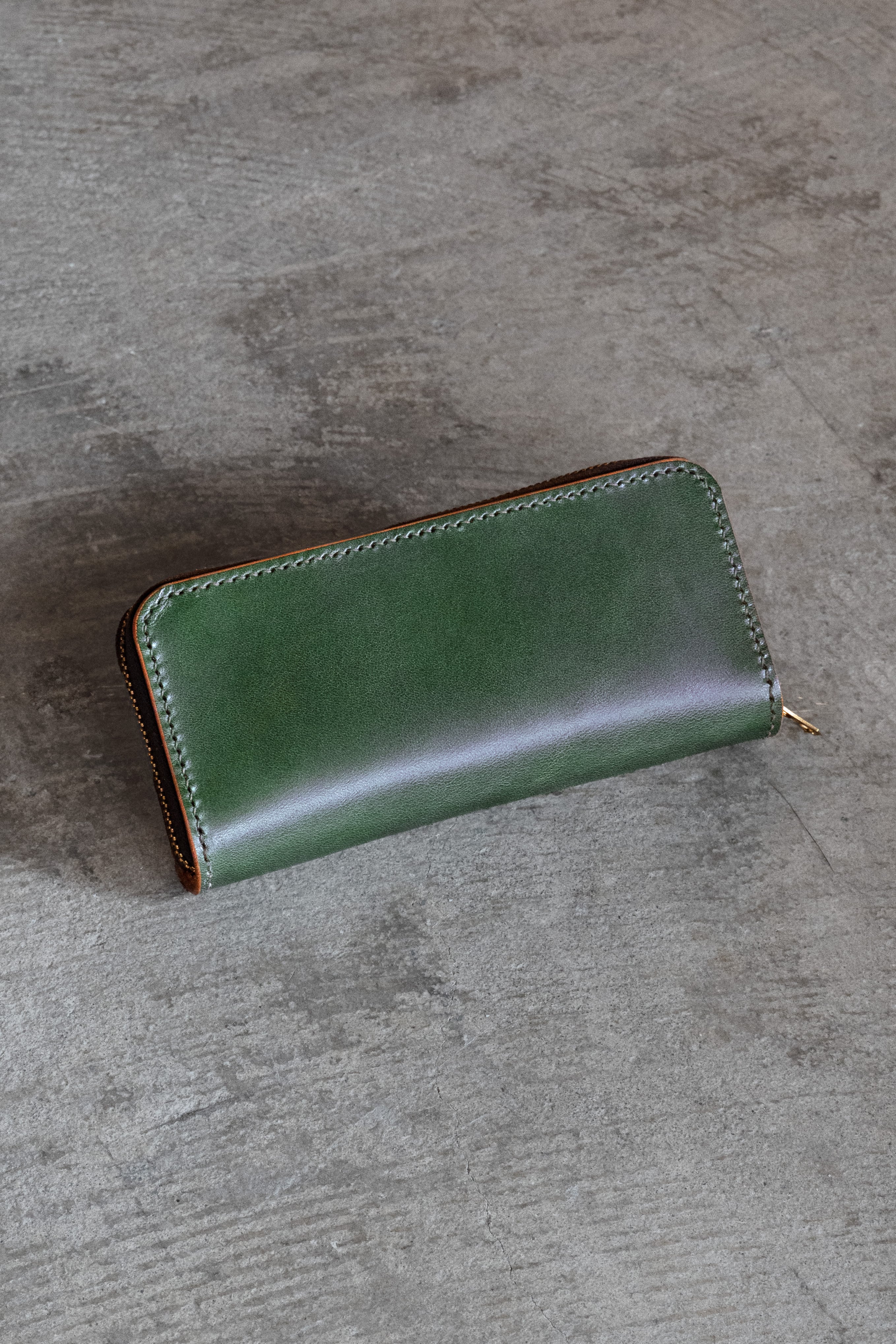 Xmasギフト対象】Roundzip wallet / Harness Leather【送料無料