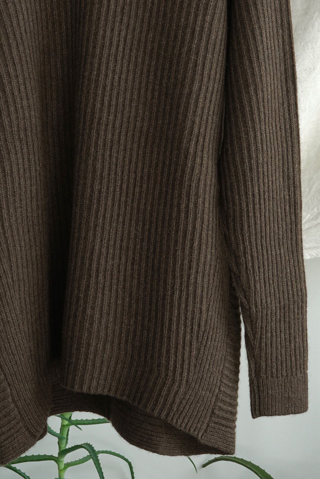 JAN JAN VAN ESSCHE - KNIT#42 | Brownie