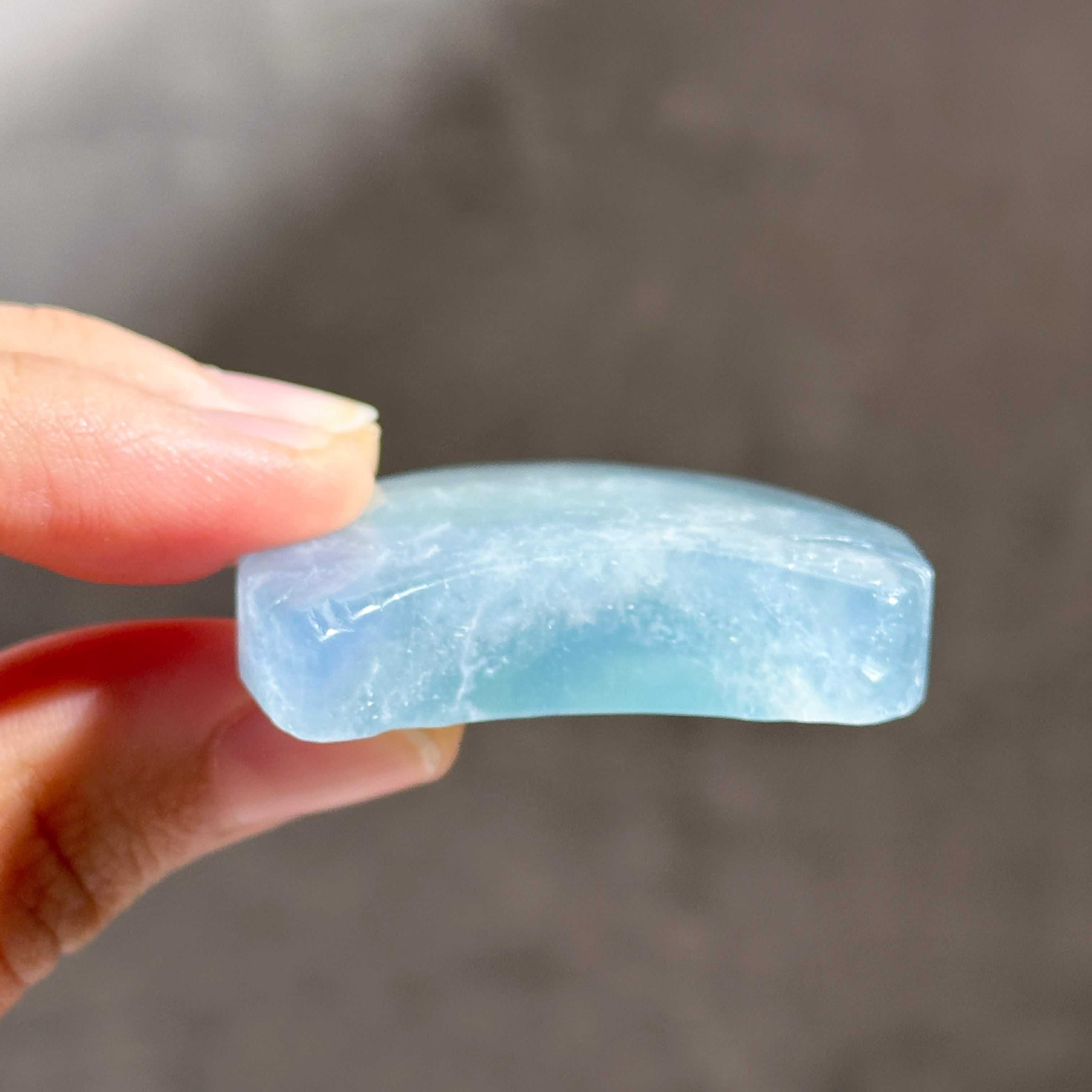 ブルーフローライト 三日月22◇ Fluorite ◇天然石・鉱物