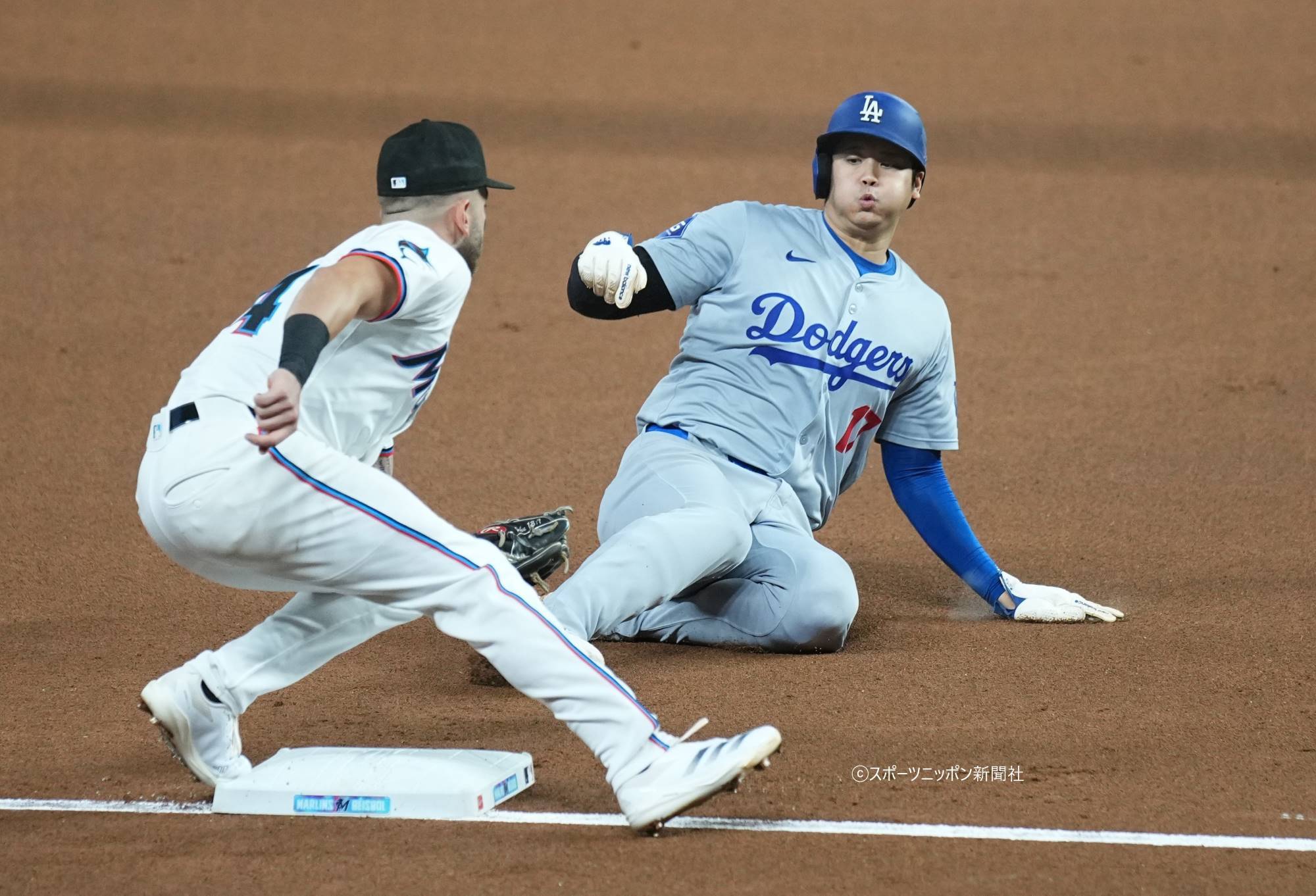 大谷翔平報道写真集「ALL OF SHOHEI2024」 | 毎日新聞宝塚販売所