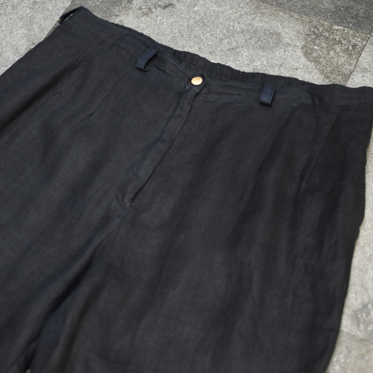balloon silhouette black linen cropped pants