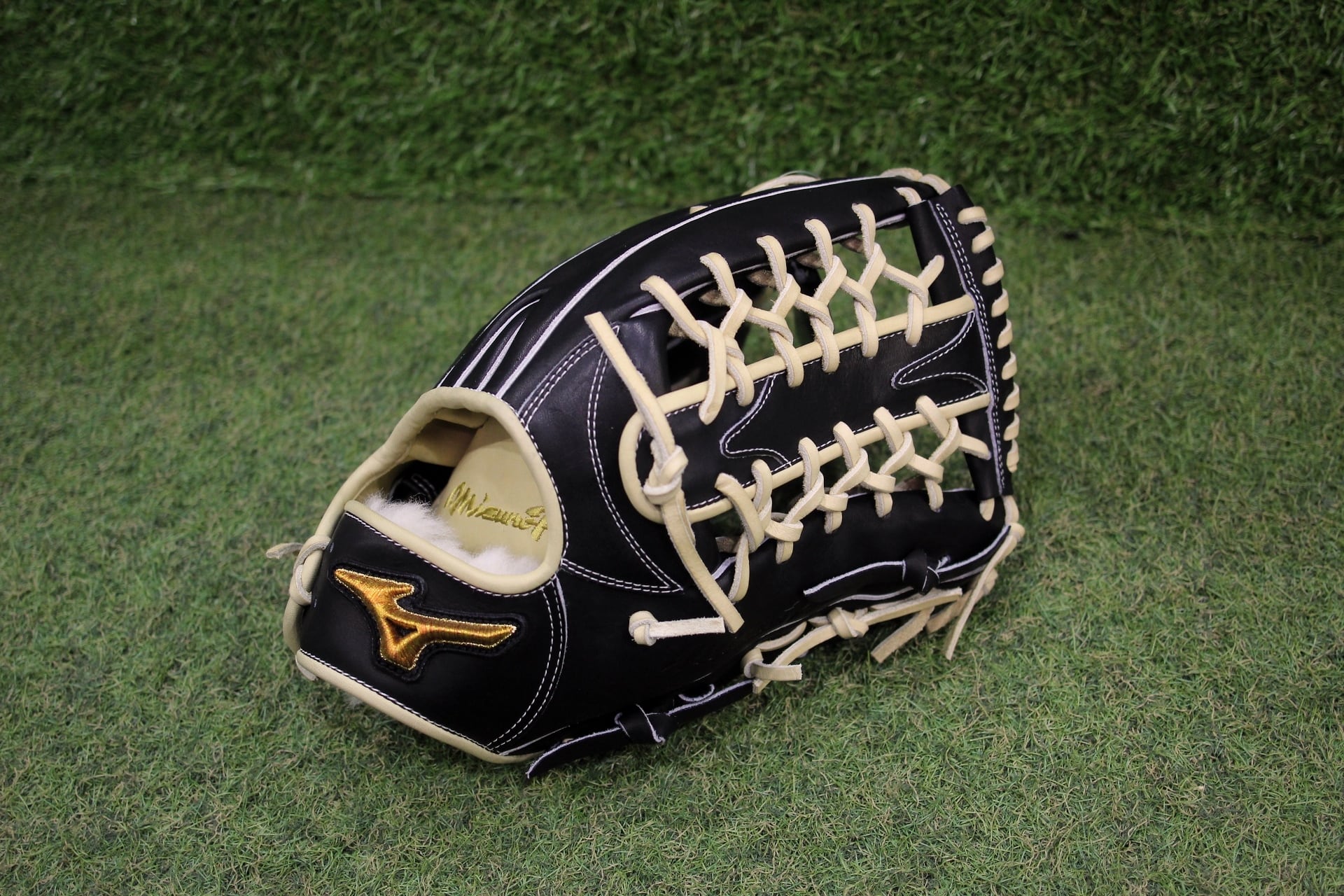 Mizuno Pro 軟式用グラブ 1AJGR34011 高橋宏斗モデル | ミツウマスポーツ