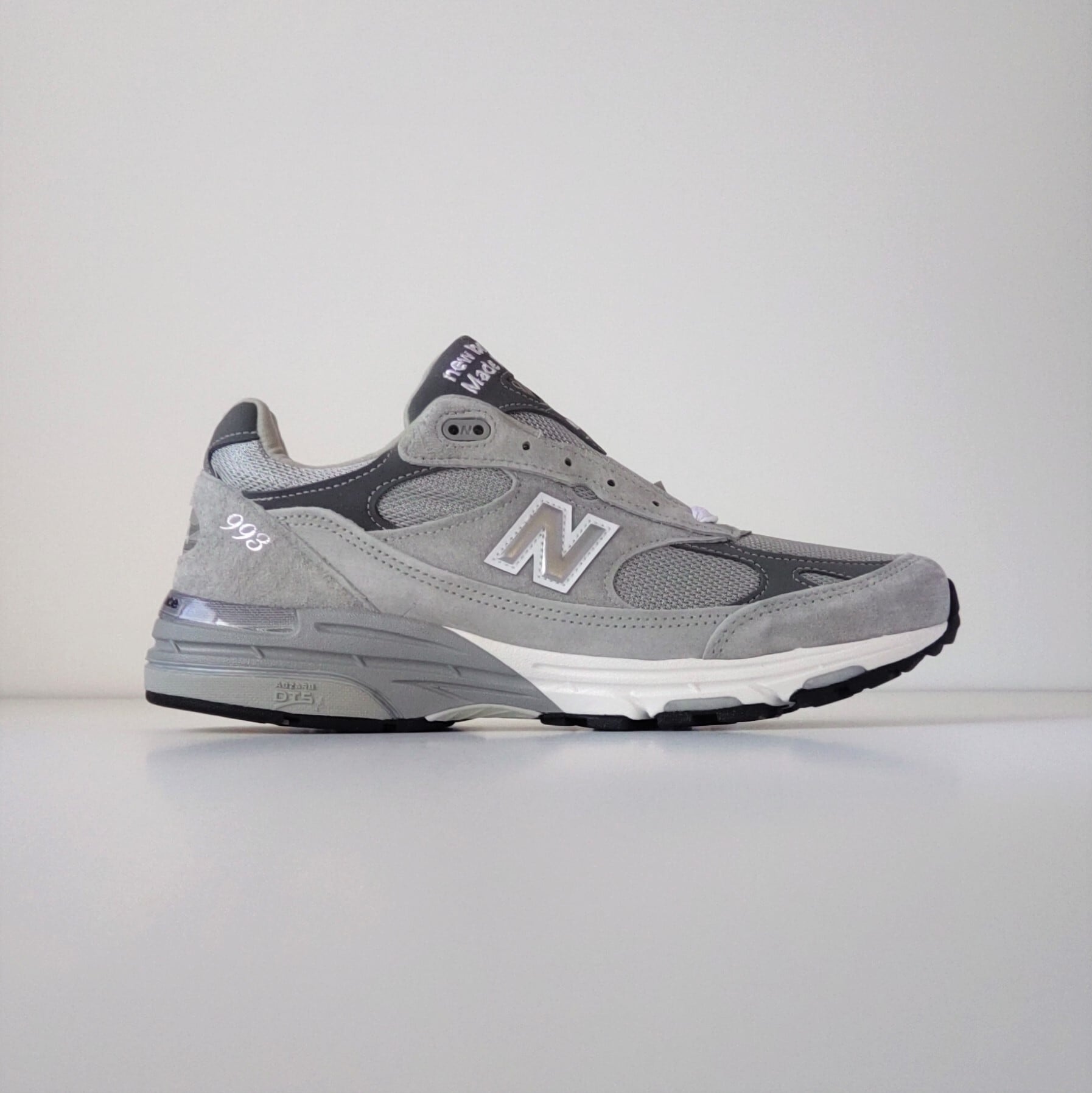 NEWBALANCE MR993GLワイド 幅広ワイズ2E メンズスニーカー グレー 人気