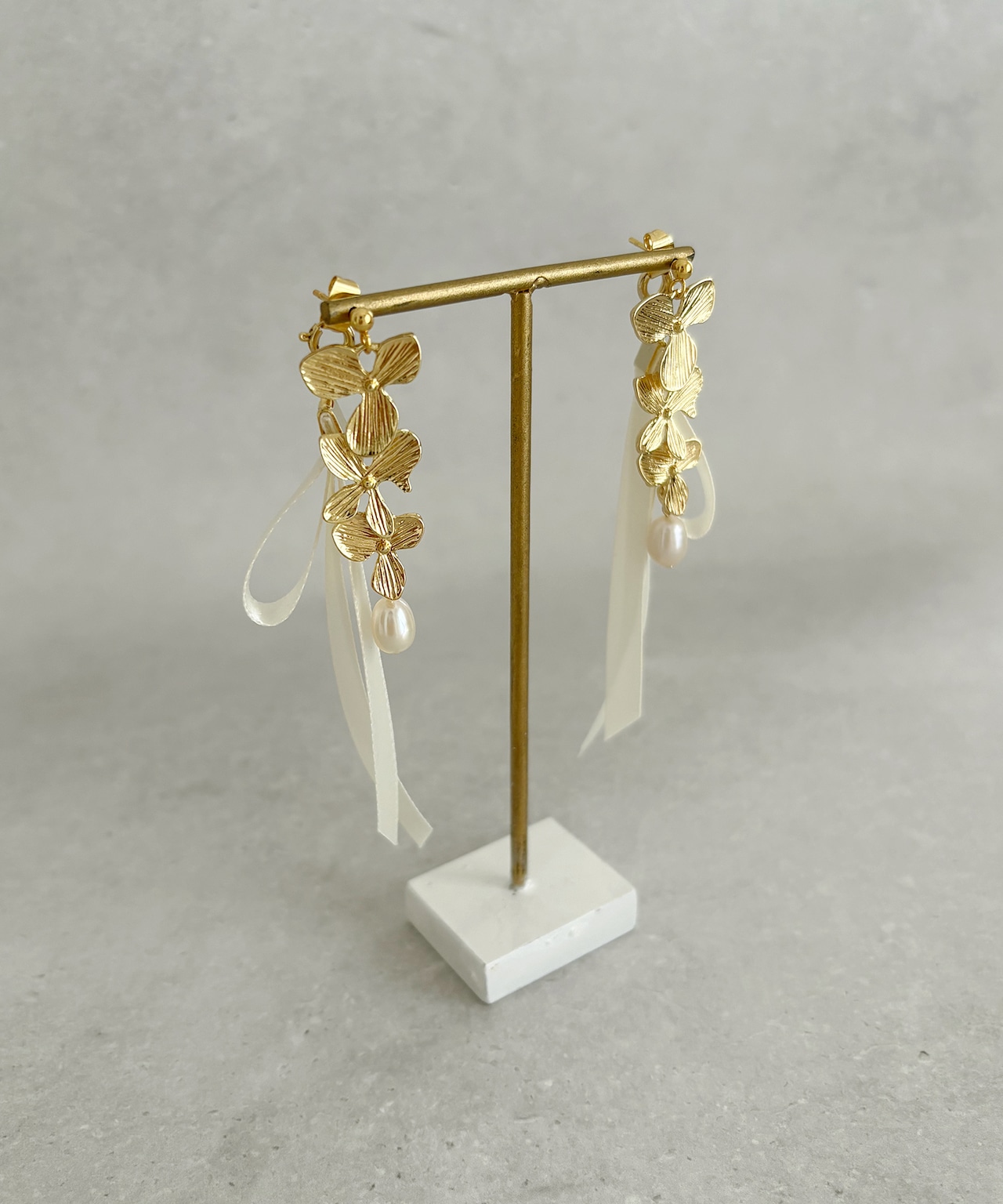 S I U R | melu earring / pierce