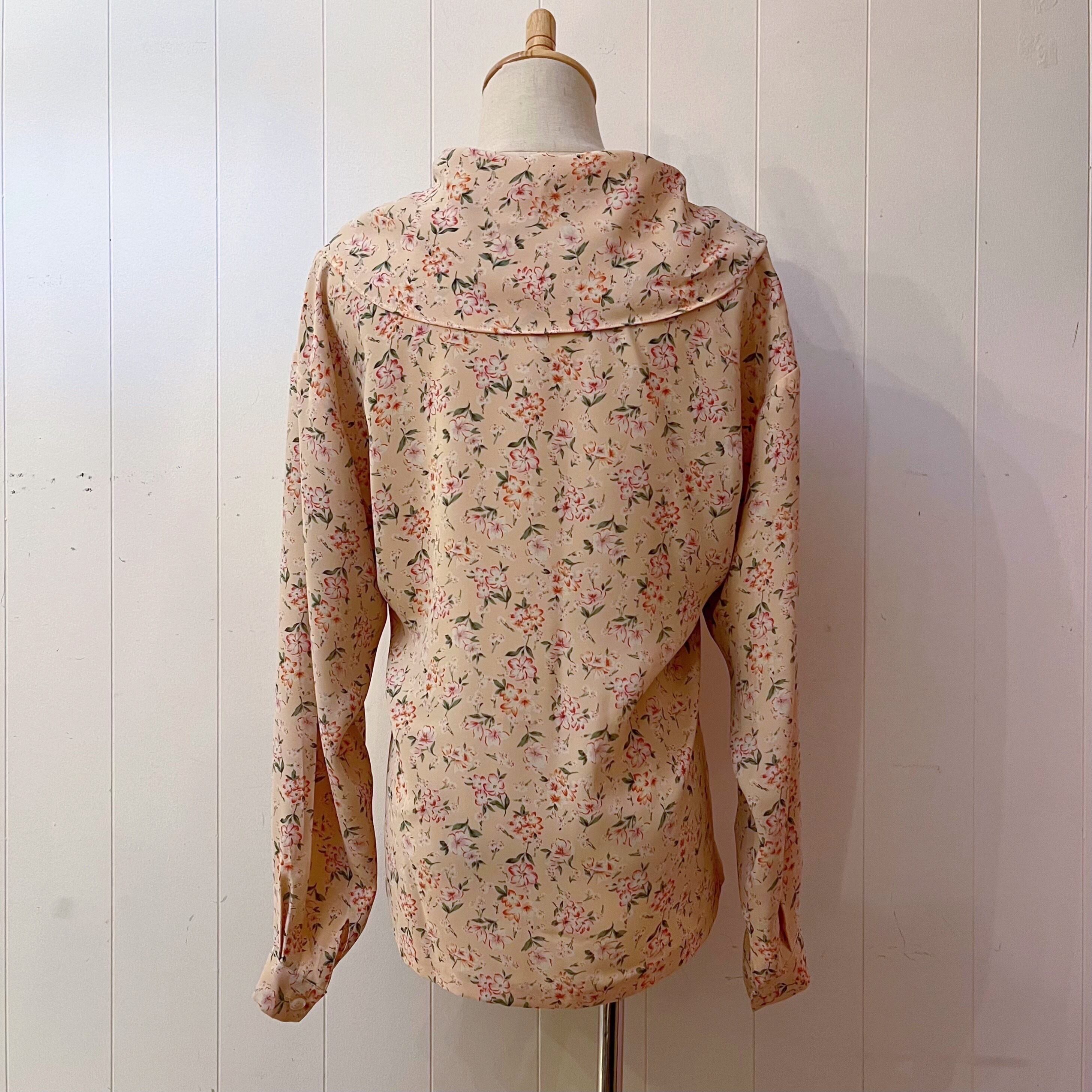 pale pink sailor collar blouse