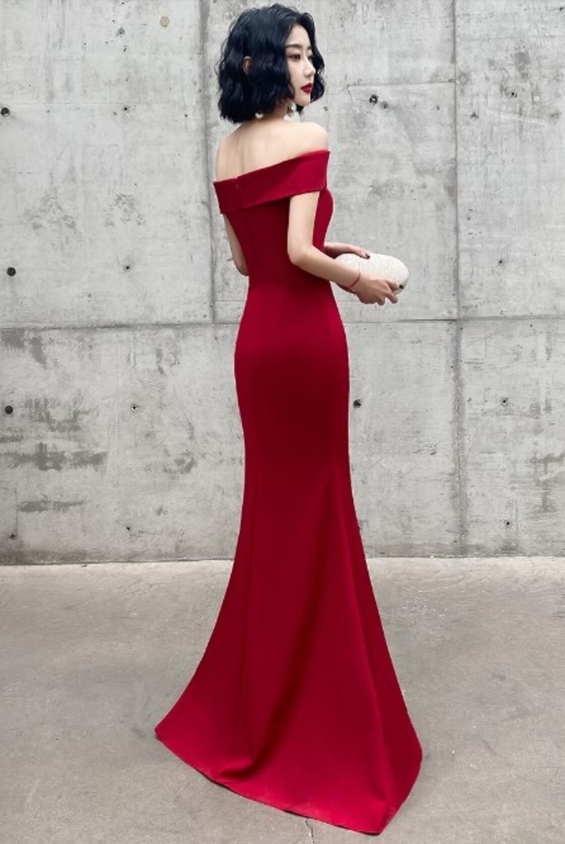 パフスリーブ オフショルダー マーメイドウェディングドレス 赤  