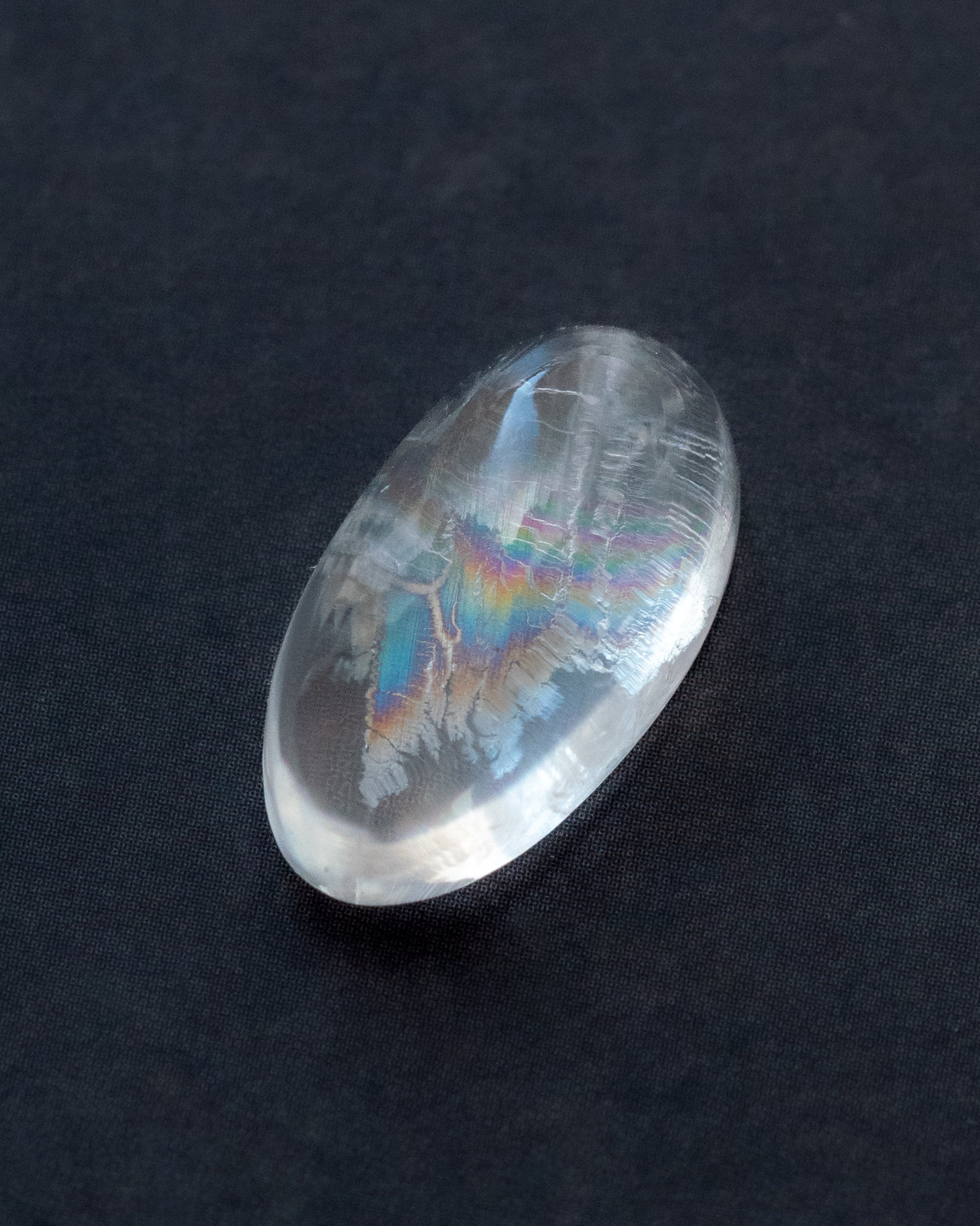 マラウィ・光の精霊ムーンストーン/O200-654