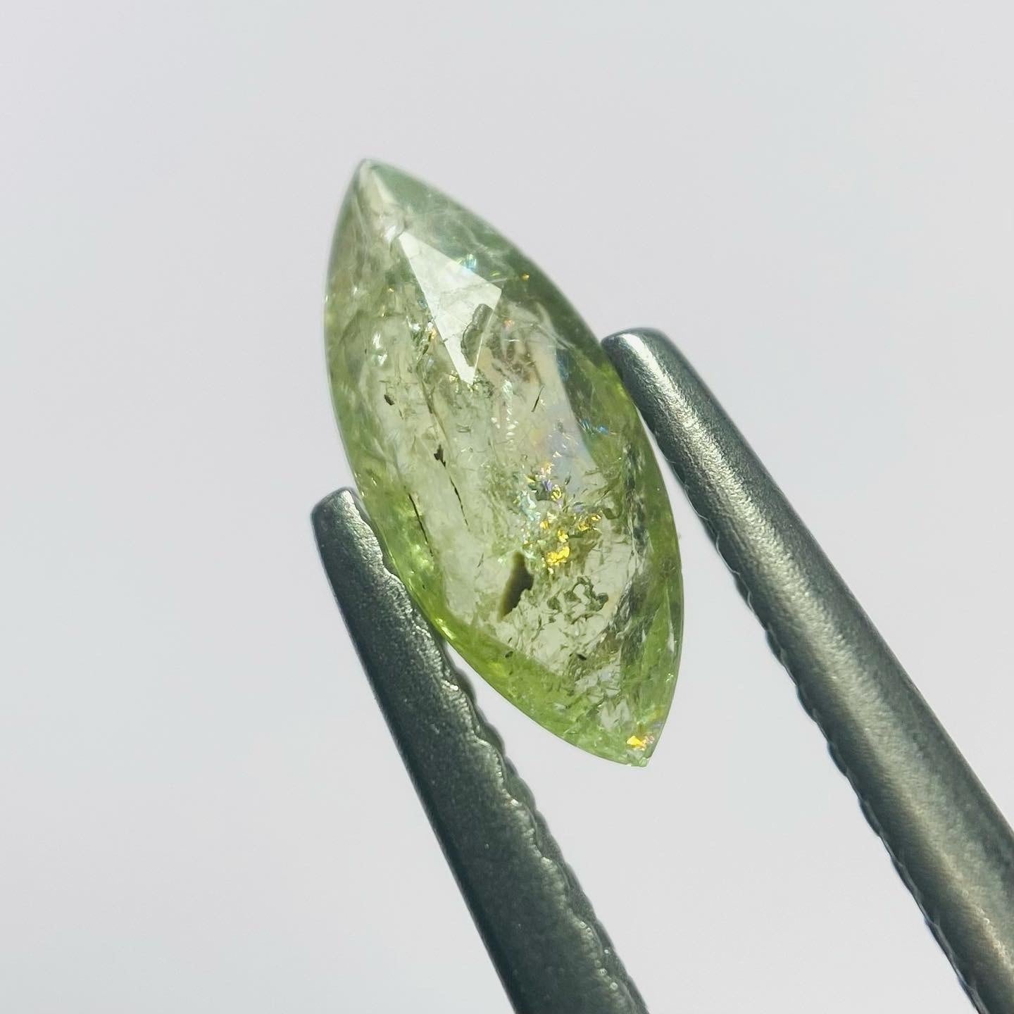 輝く虹　クロムトルマリン2