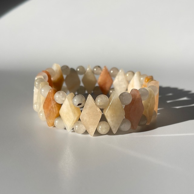 ゴールドシルクジェイド ブレスレット｜菱形カット×ラウンド｜ナチュラルカラー｜天然石ブレスレット