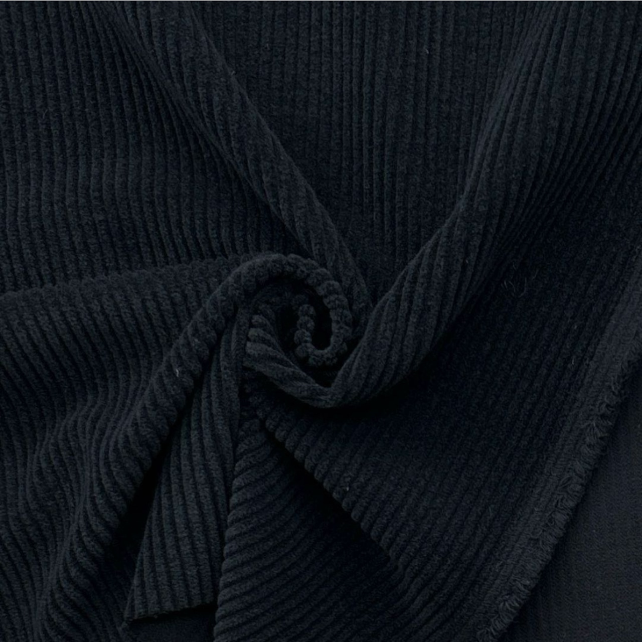 ★AM099◆1.4m◆ラスト1点‼◆綿ポリエステル混太畝コーデュロイ生地◆ブラック