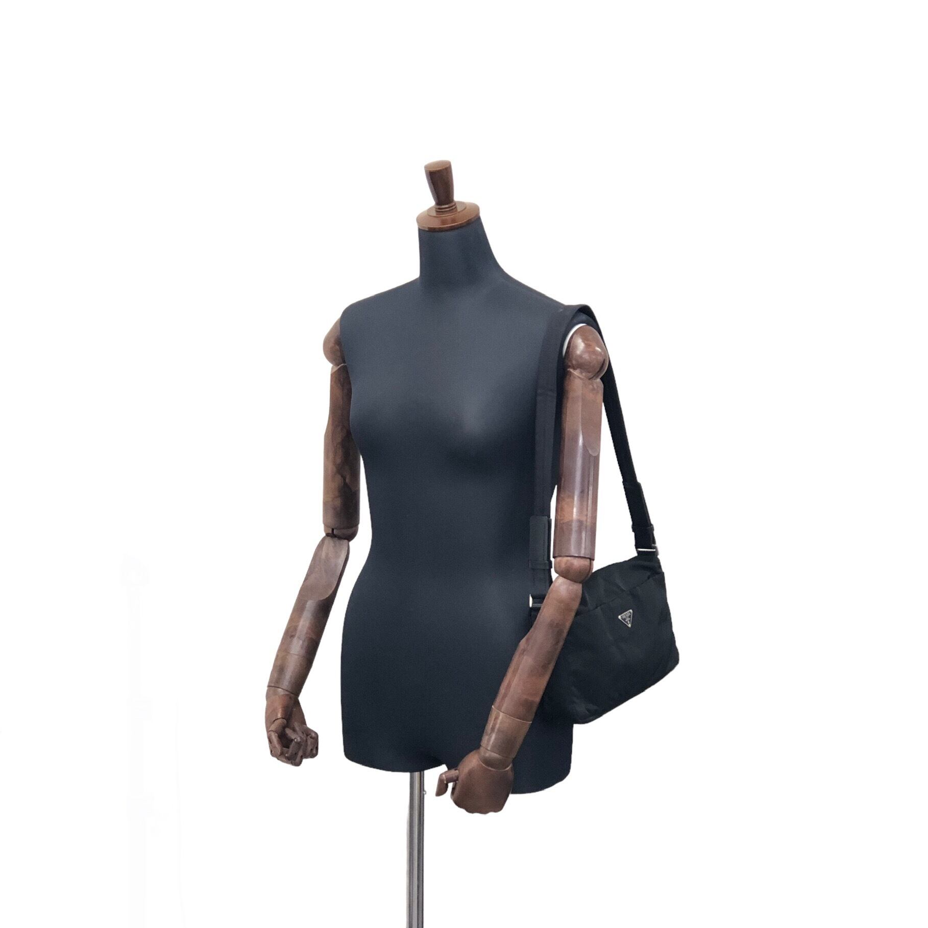 PRADA プラダ トライアングルロゴ ナイロン ショルダーバッグ ブラック