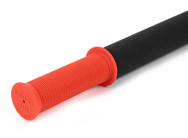 切手可 即決 新品未使用 TigerTail 携帯用ミニモデル 30㎝ アメリカ製 タイガーテール ハンディタイプ フォームローラー マッサージャー タイガーテール 携帯用ミニモデル（30cm）TigerTail